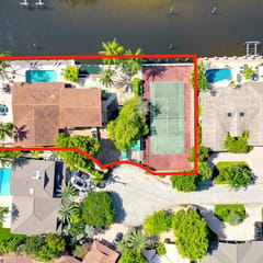 Intracoastal Mansion: Waterfront+Pool+Tennis court