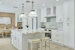Lux Waterfont - Ocean access-10 min to beach!