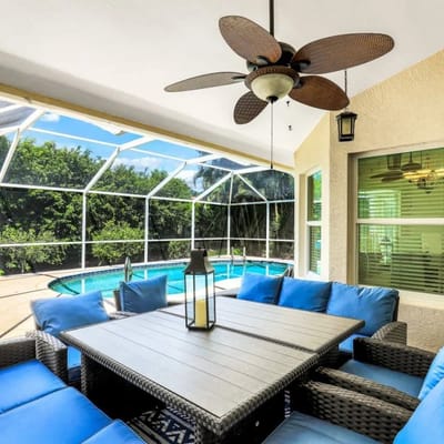 Guard gated pool home - Close to beach and 5th ave!
