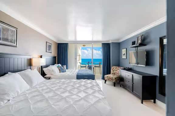 Beachfront Studio, Balcony with Ocean View - Image 1