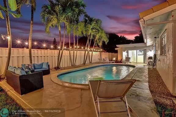 Lighthouse Retreat - 5BR-Pool - Image 1