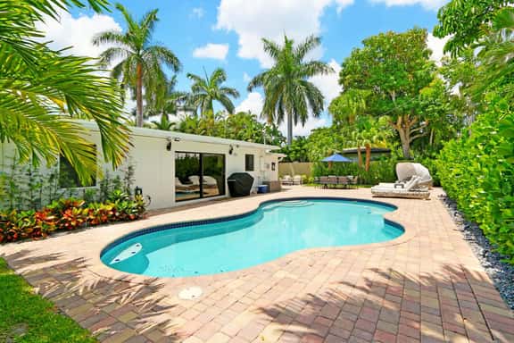 Modern Paradise - steps to the beach- Heated pool - Image 1