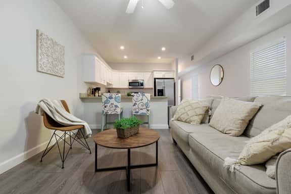 Putt-Putt Paradise | Bright 2BR/2BA Near Palm Bch - Image 1