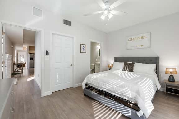 Relaxing 2BR Getaway | Putt-Putt | 10 Min to Beach - Image 1