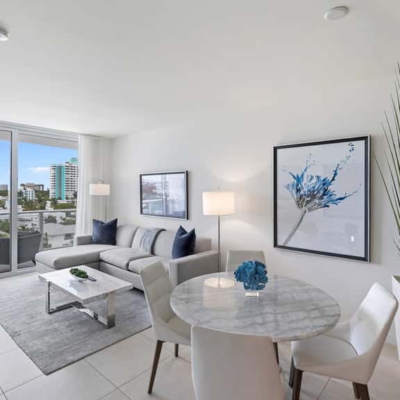 Luxury Beach Condo - Steps to sand + Pool + Gym - Image 1