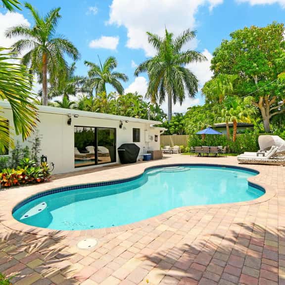 Modern Paradise - steps to the beach- Heated pool - Image 1