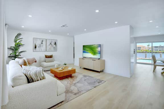 Lux Waterfont - Ocean access-10 min to beach!