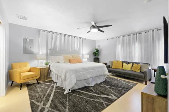 4-Bedroom Pool House on a Wilton Island – Two Master Suites, Fort Lauderdale
