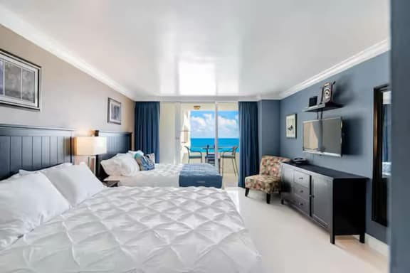 Beachfront Studio, Balcony with Ocean View