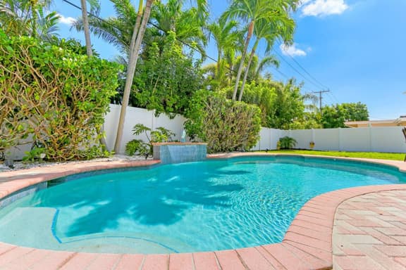 FTL dream home - pool - Game room